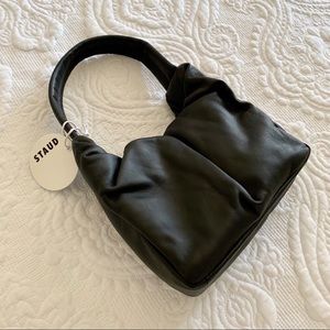 sale🤩NWT Staud blkleather Felixbag SS2020